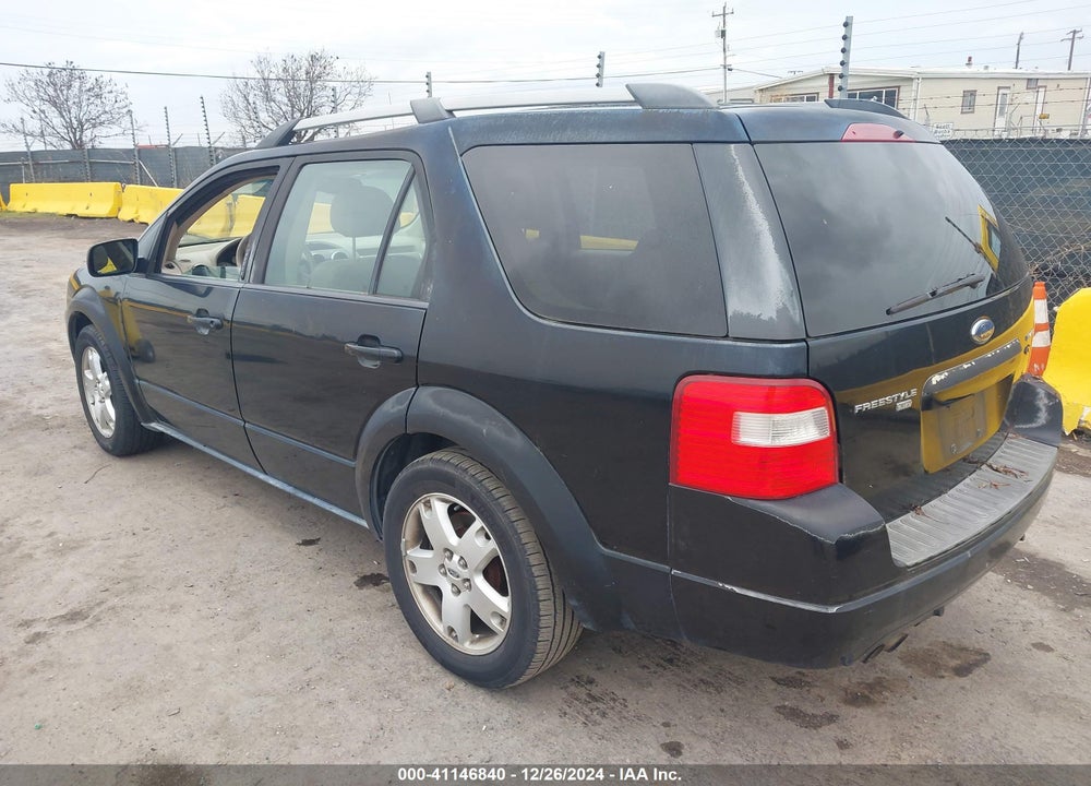 2005 FORD FREESTYLE LIMITED VIN: 1FMDK06175GA41974