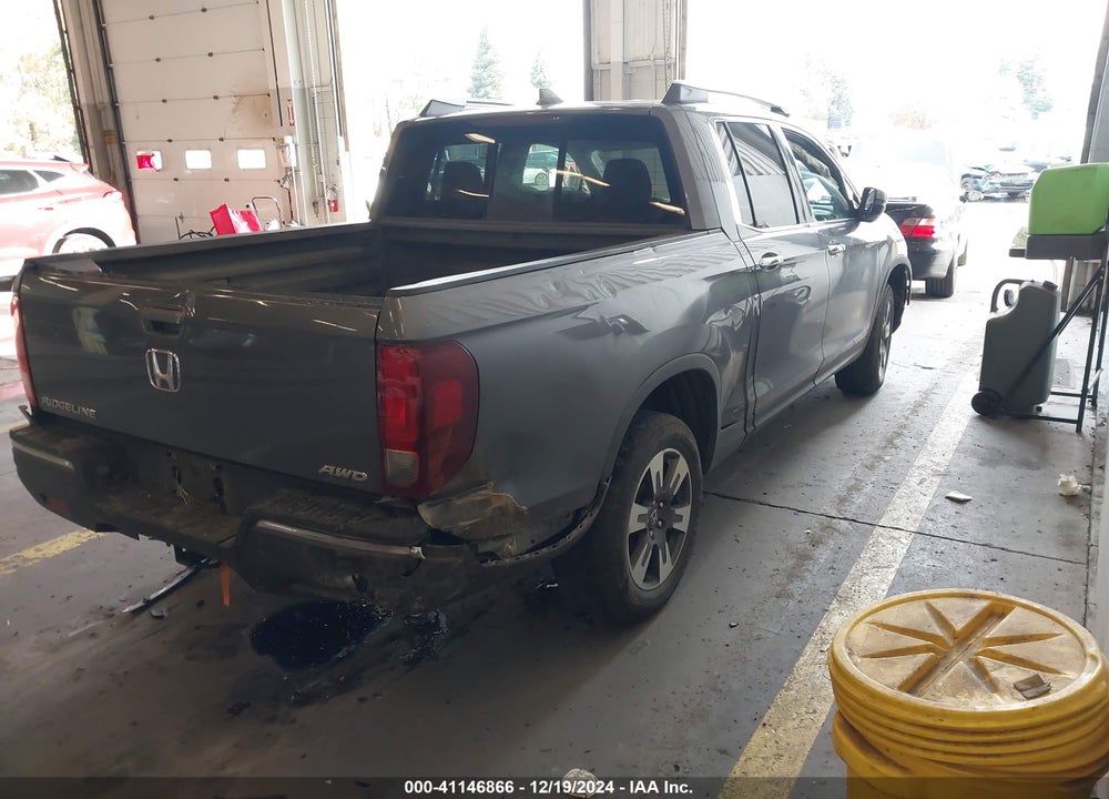 2017 HONDA RIDGELINE VIN: 5FPYK3F73HB034764
