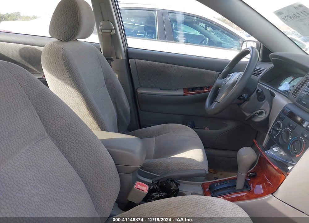 2004 TOYOTA COROLLA LE VIN: 2T1BR32E94C213369