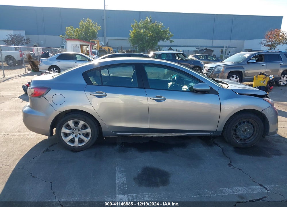 2013 MAZDA 3 I SPORT VIN: JM1BL1UP6D1852270