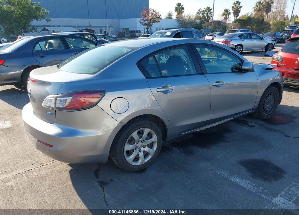 2013 MAZDA 3 I SPORT VIN: JM1BL1UP6D1852270