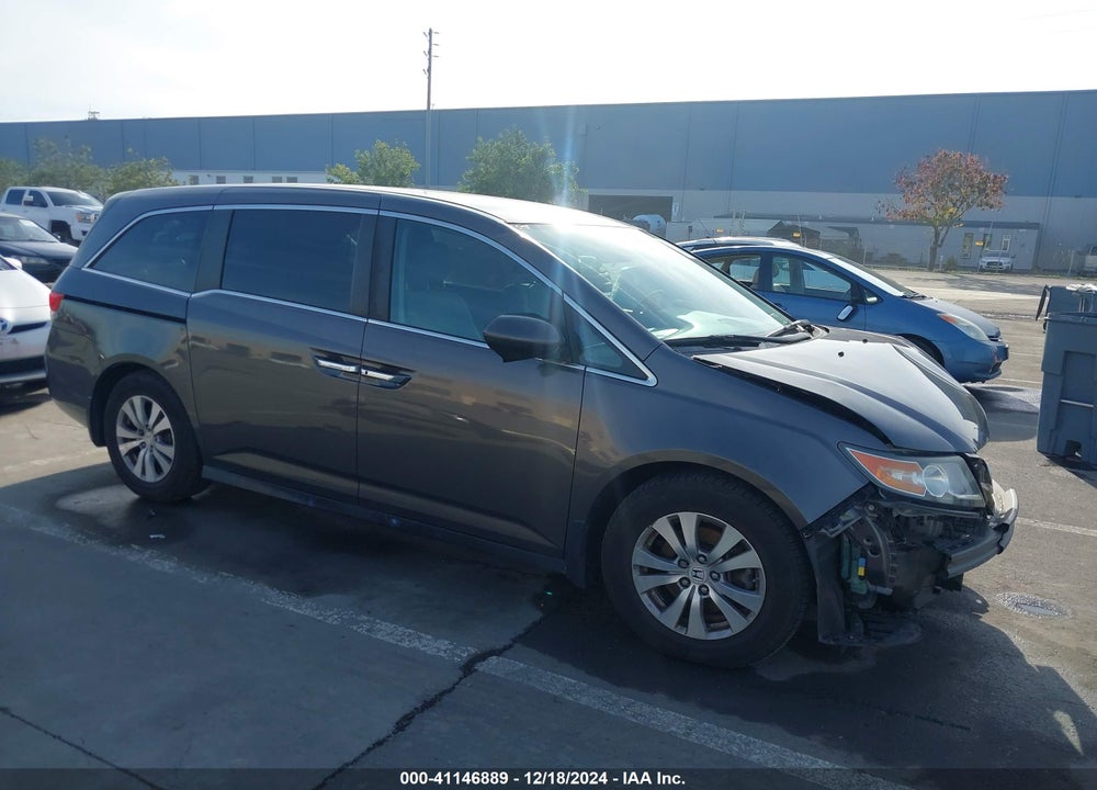 2016 HONDA ODYSSEY SE VIN: 5FNRL5H33GB040157