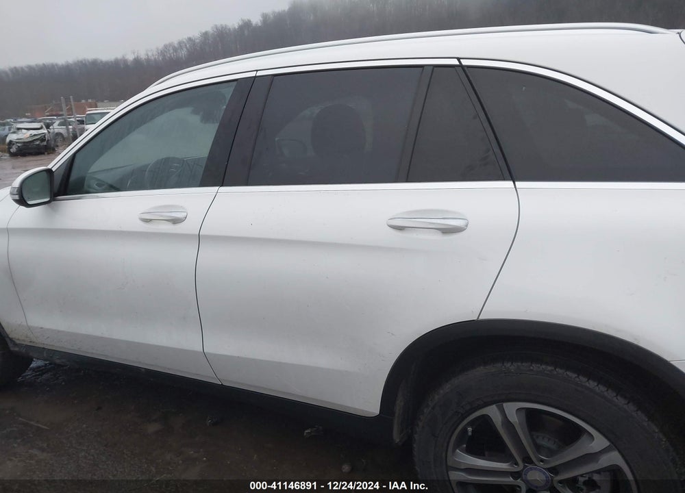 2017 MERCEDES-BENZ GLC 300 4MATIC VIN: WDC0G4KB5HF169578