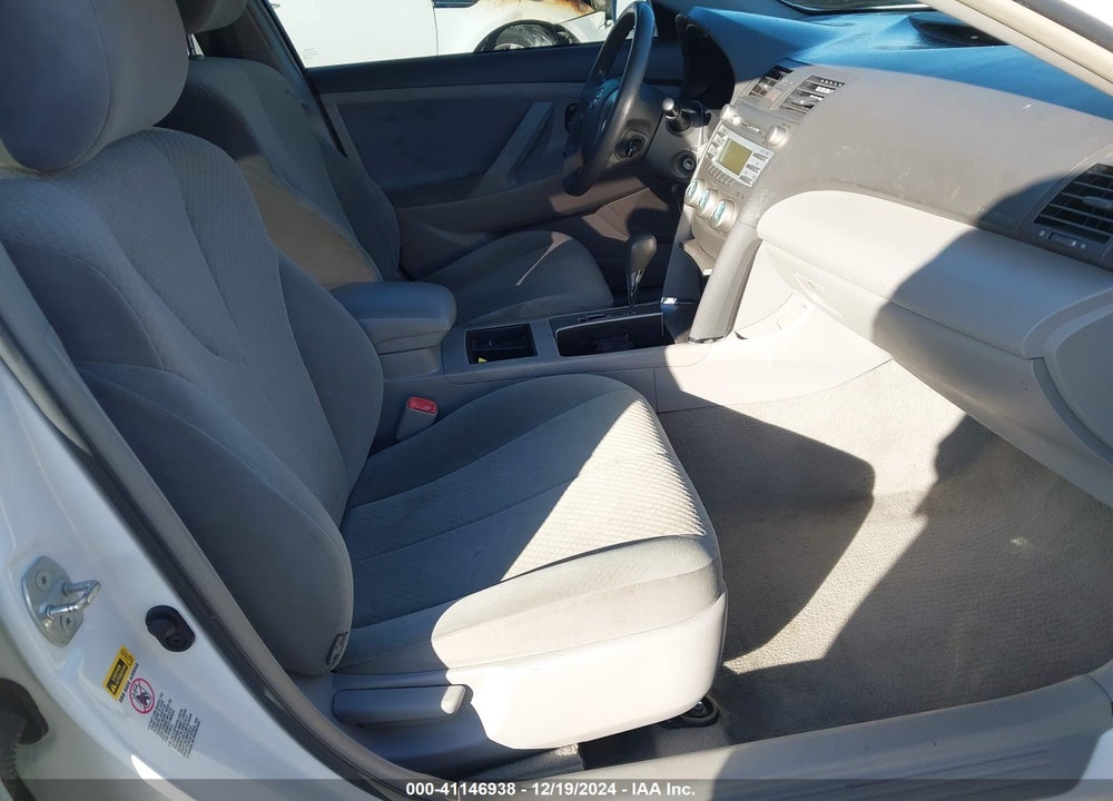 2009 TOYOTA CAMRY LE VIN: 4T4BE46K39R077947