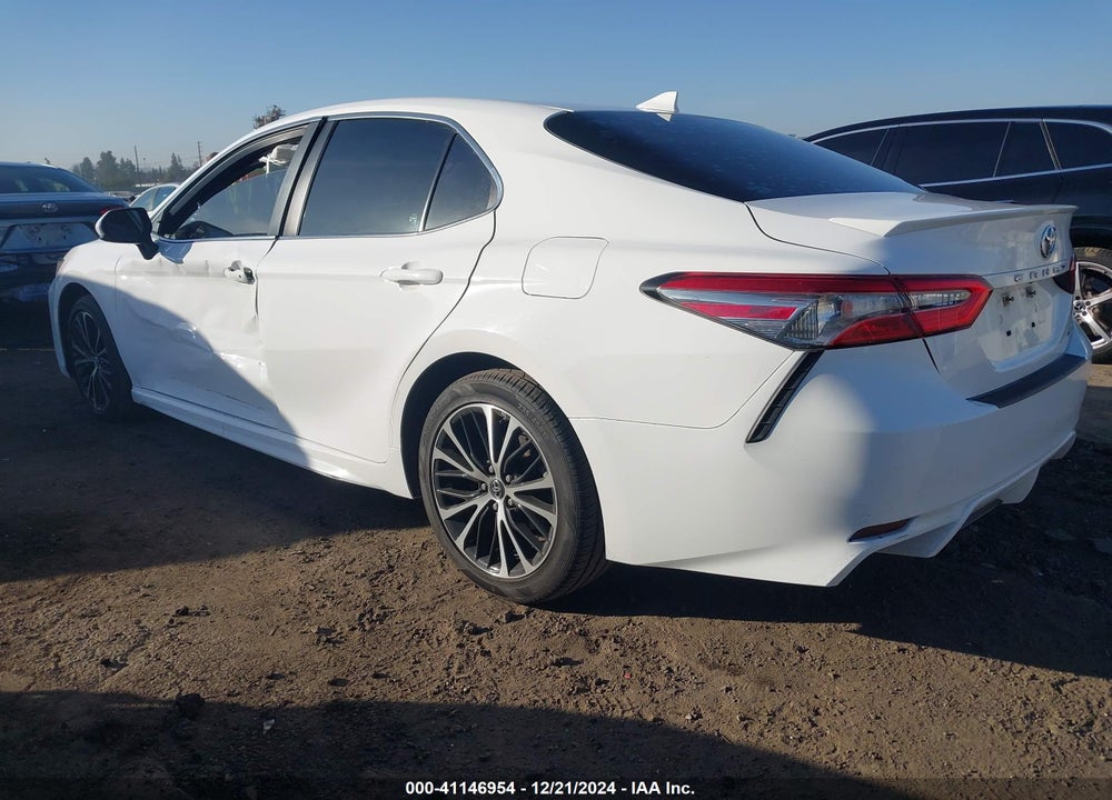 2019 TOYOTA CAMRY SE VIN: 4T1B11HK7KU686241