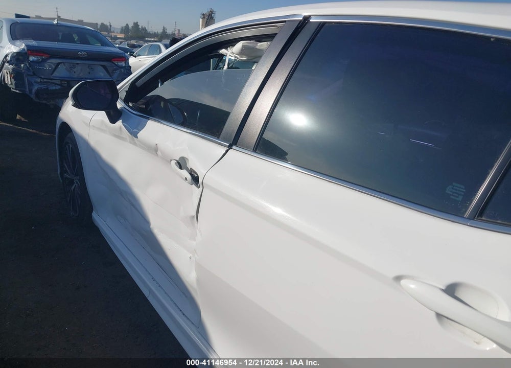 2019 TOYOTA CAMRY SE VIN: 4T1B11HK7KU686241