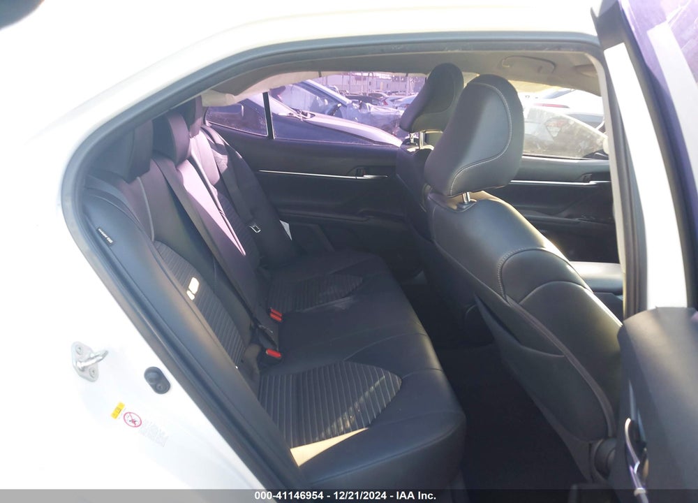 2019 TOYOTA CAMRY SE VIN: 4T1B11HK7KU686241