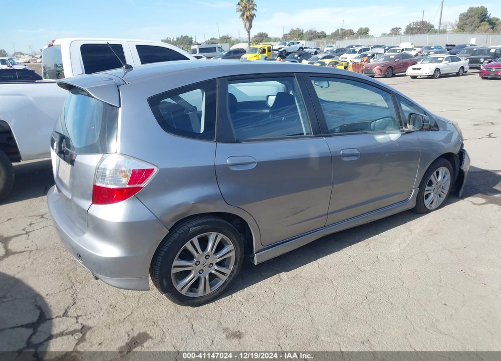 2010 HONDA FIT SPORT VIN: JHMGE8H42AC036065