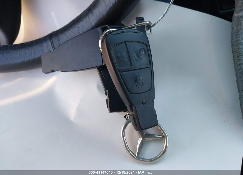 1999 MERCEDES-BENZ C 230 KOMPRESSOR VIN: WDBHA24G0XA689608