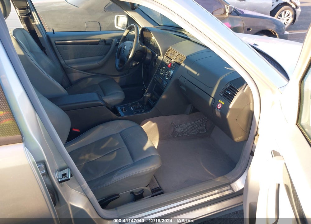 1999 MERCEDES-BENZ C 230 KOMPRESSOR VIN: WDBHA24G0XA689608