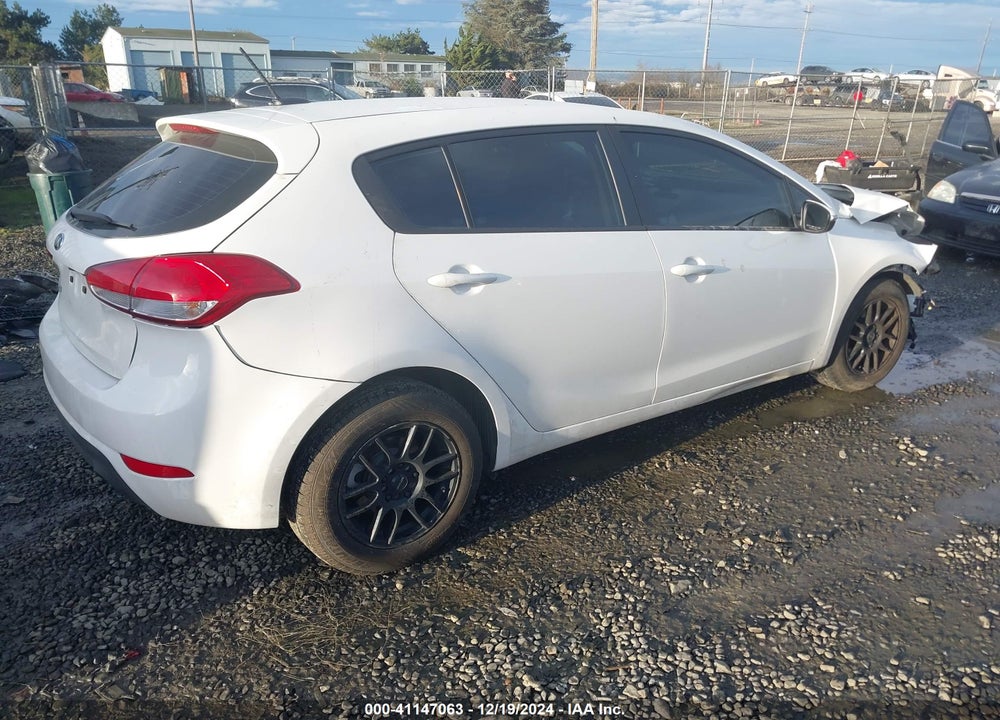 2018 KIA FORTE VIN: KNAFK5A85J5772713
