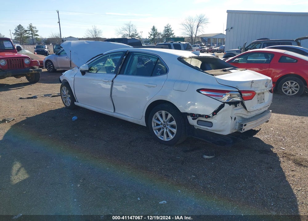 2020 TOYOTA CAMRY LE VIN: 4T1C11AK5LU935359