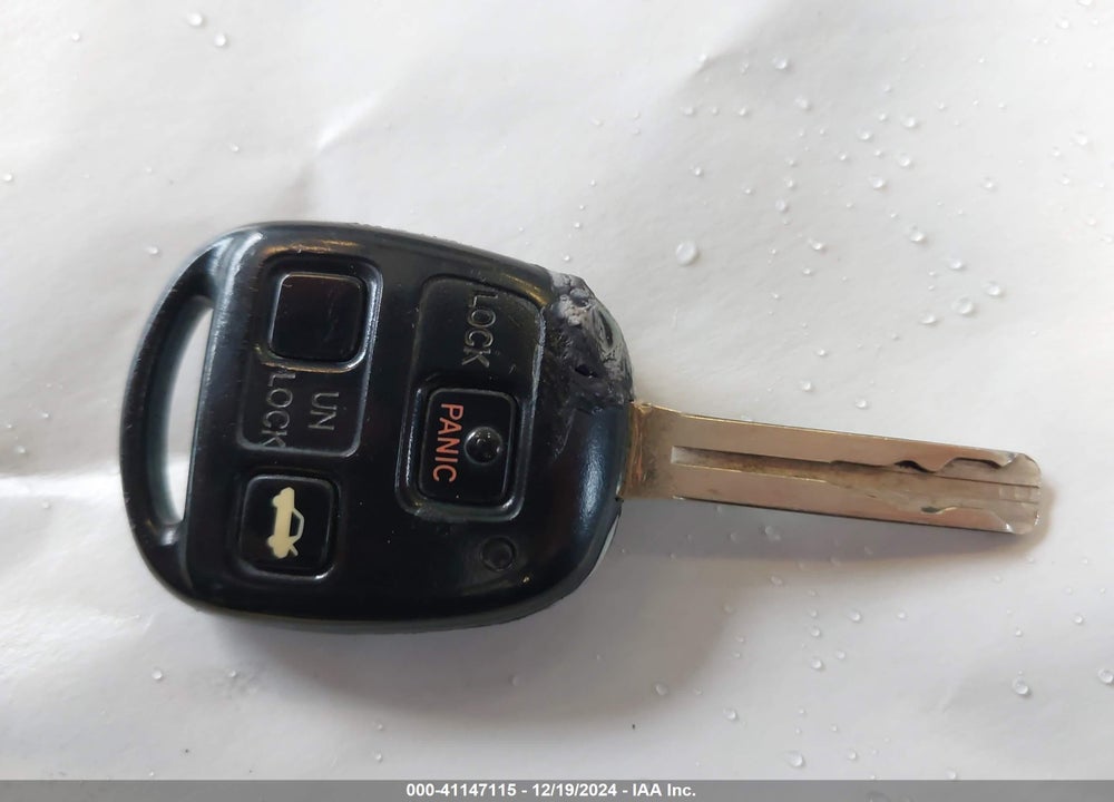 2005 LEXUS ES 330 VIN: JTHBA30G855061769