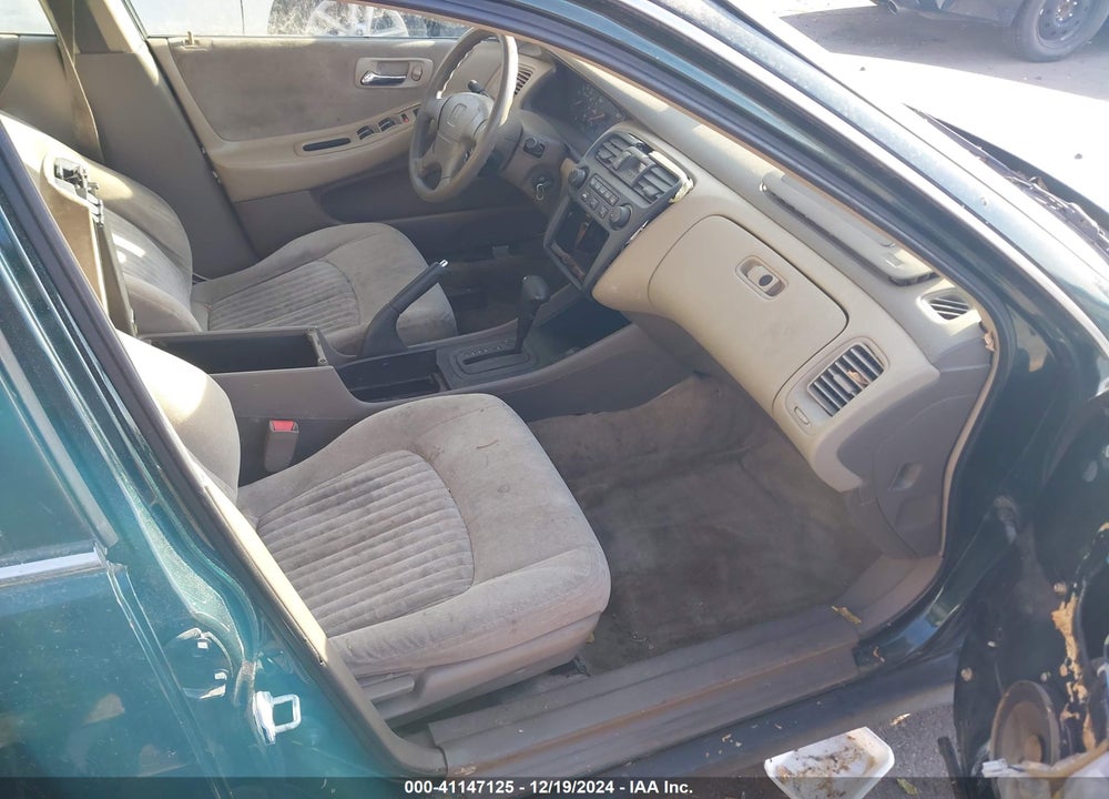1999 HONDA ACCORD LX VIN: JHMCG564XXC011756