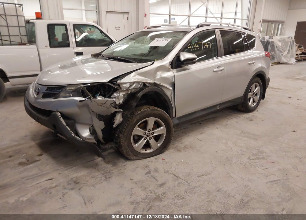 2015 TOYOTA RAV4 XLE VIN: 2T3WFREV9FW133488