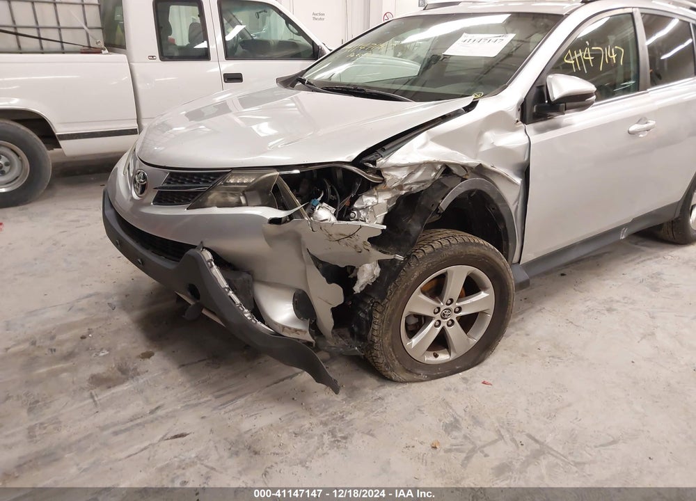 2015 TOYOTA RAV4 XLE VIN: 2T3WFREV9FW133488