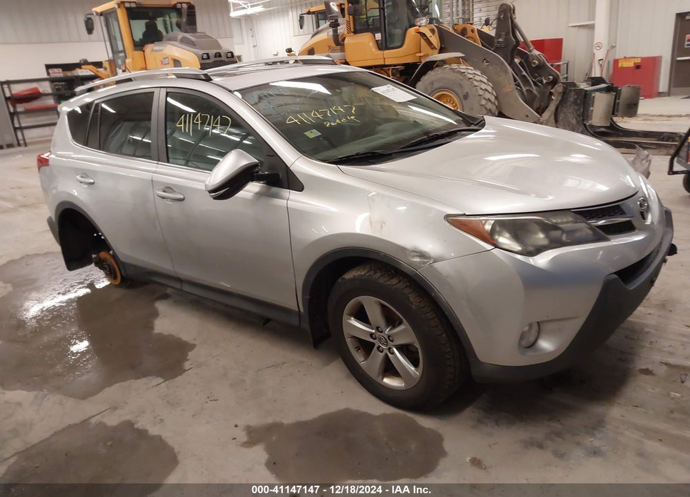 2015 TOYOTA RAV4 XLE VIN: 2T3WFREV9FW133488
