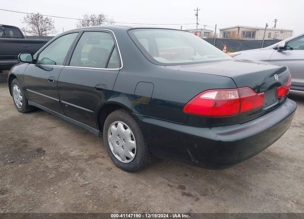 1999 HONDA ACCORD LX VIN: JHMCG6656XC006830