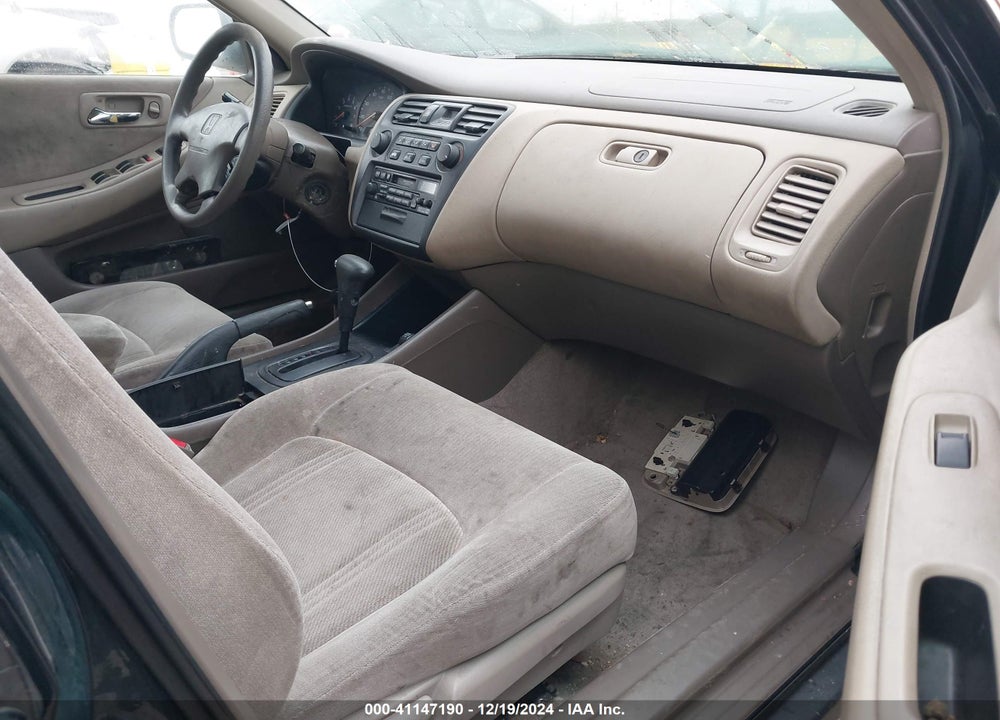 1999 HONDA ACCORD LX VIN: JHMCG6656XC006830