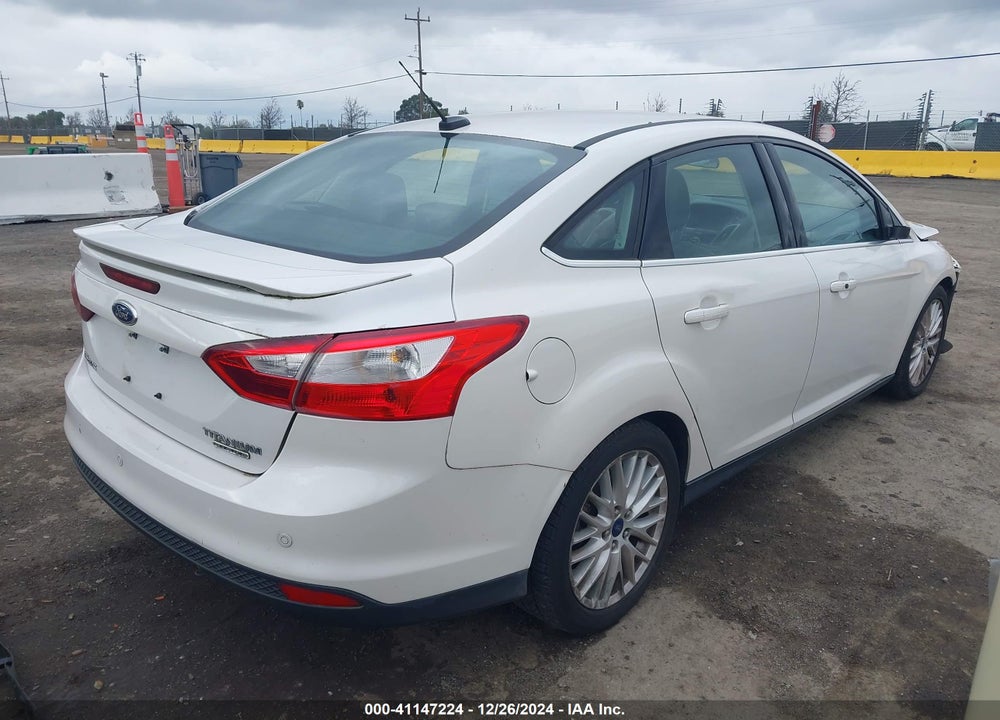 2014 FORD FOCUS TITANIUM VIN: 1FADP3J25EL355742