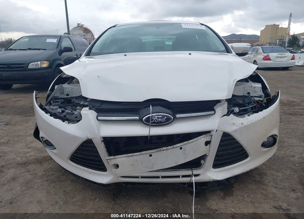2014 FORD FOCUS TITANIUM VIN: 1FADP3J25EL355742