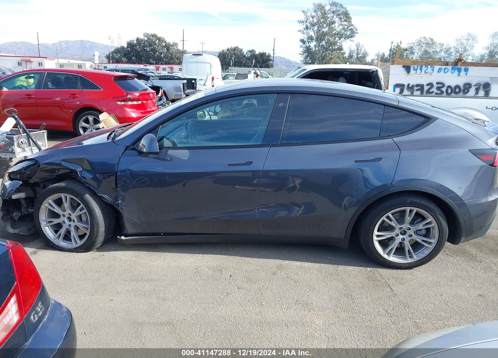 2021 TESLA MODEL Y LONG RANGE DUAL MOTOR ALL-WHEEL DRIVE VIN: 5YJYGDEE6MF094936