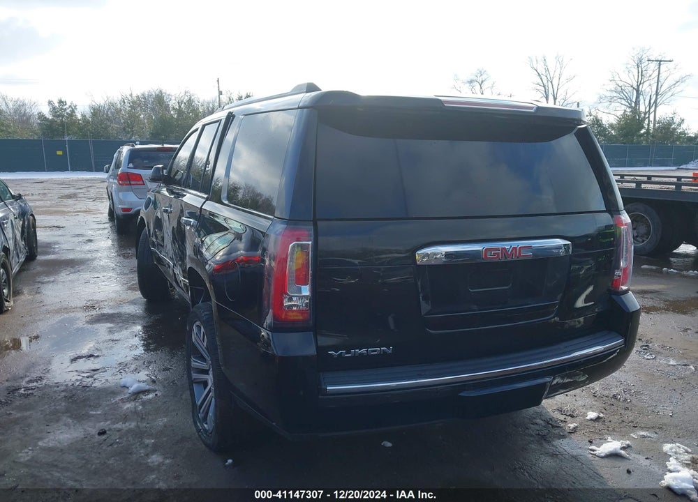 2017 GMC YUKON DENALI VIN: 1GKS2CKJ4HR269110
