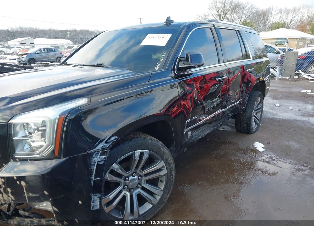 2017 GMC YUKON DENALI VIN: 1GKS2CKJ4HR269110