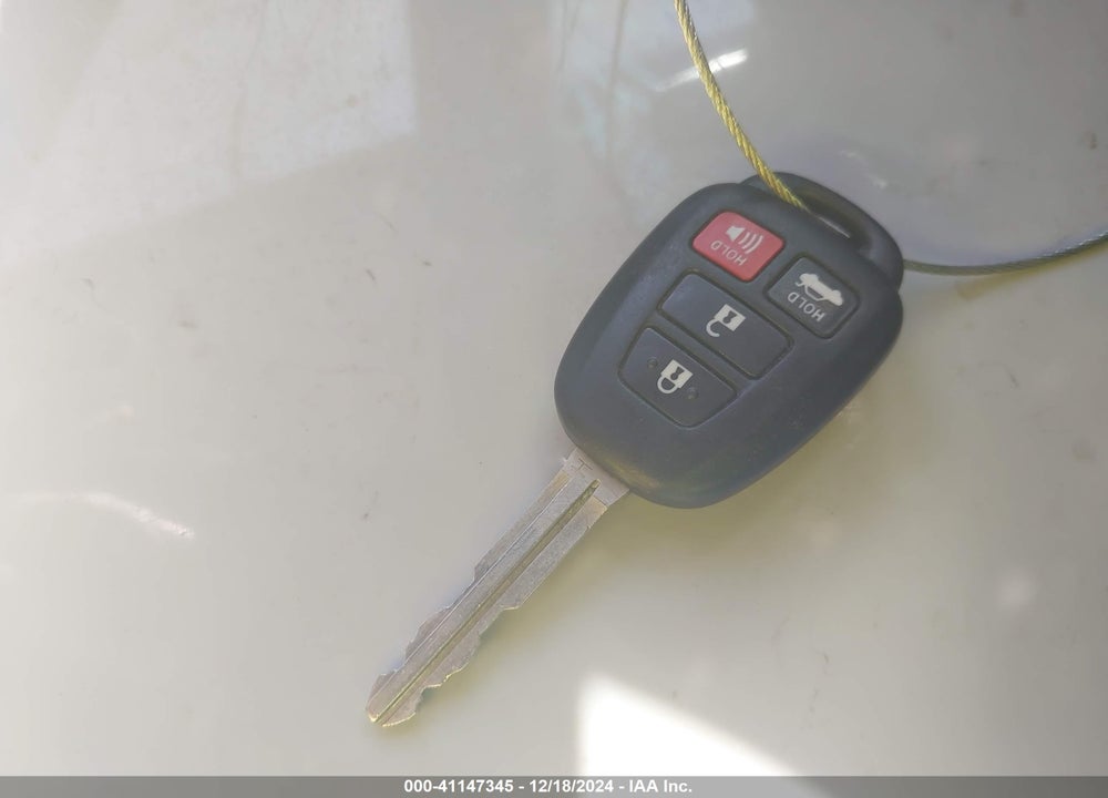 2016 TOYOTA CAMRY VIN: 4T4BF1FK8GR569916