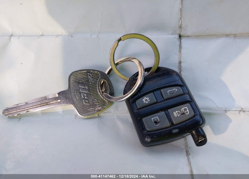 2013 HYUNDAI ELANTRA GLS VIN: 5NPDH4AE2DH205825