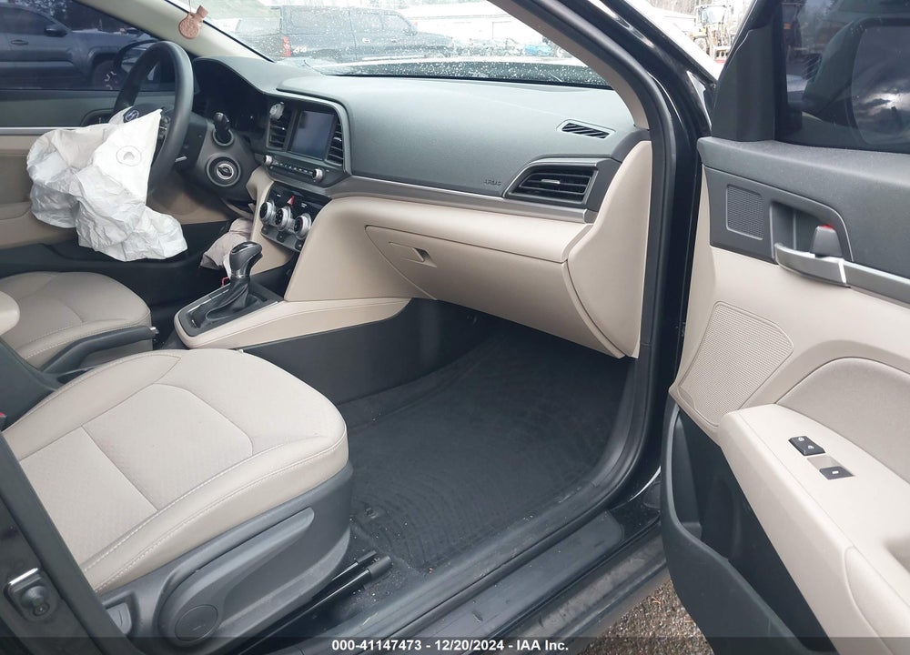 2019 HYUNDAI ELANTRA SEL VIN: 5NPD84LF2KH459036