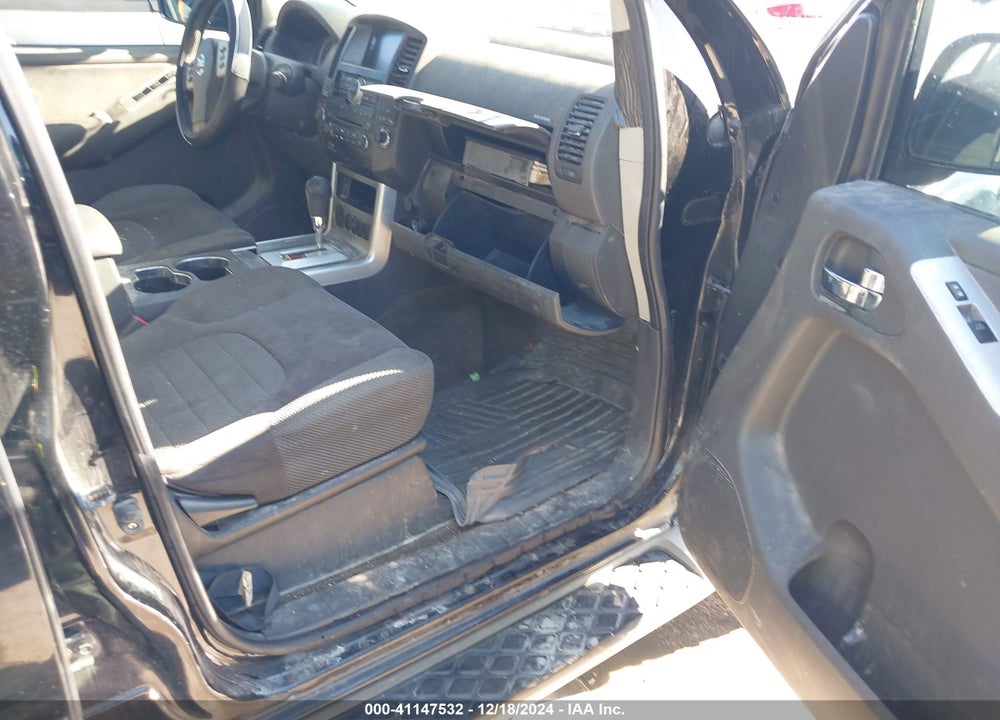 2011 NISSAN PATHFINDER SV VIN: 5N1AR1NN7BC632205