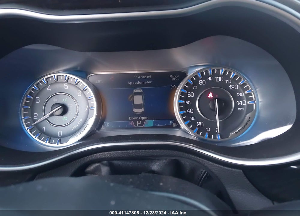 2015 CHRYSLER 200 C VIN: 1C3CCCCB5FN557876