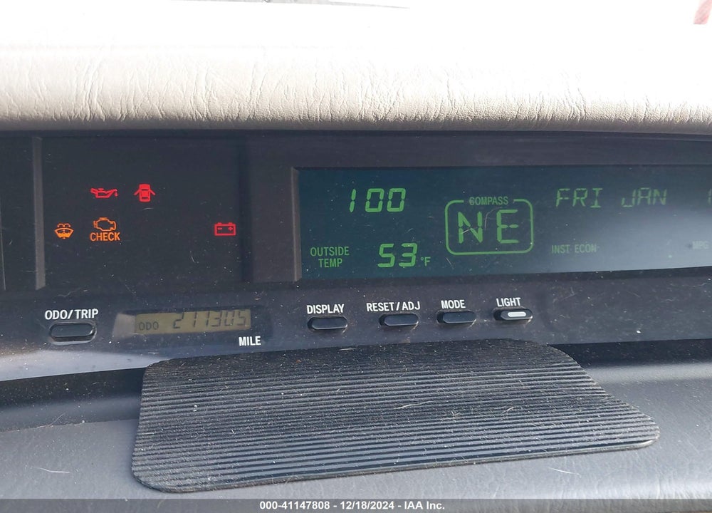 2002 TOYOTA AVALON XLS VIN: 4T1BF28B82U206148