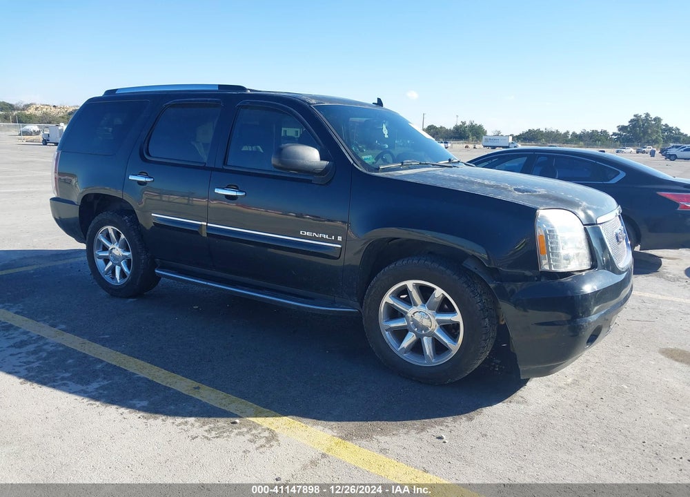 2008 GMC YUKON DENALI VIN: 1GKFK63858J182829