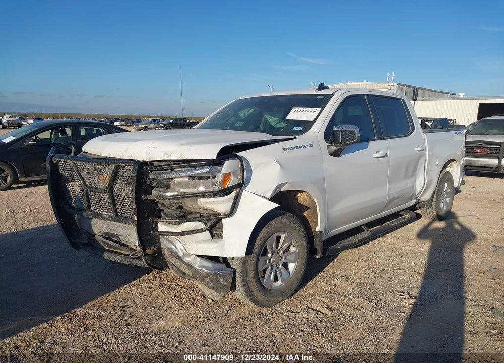 2023 CHEVROLET SILVERADO 1500 4WD STANDARD BED LT VIN: 2GCUDDED0P1143831