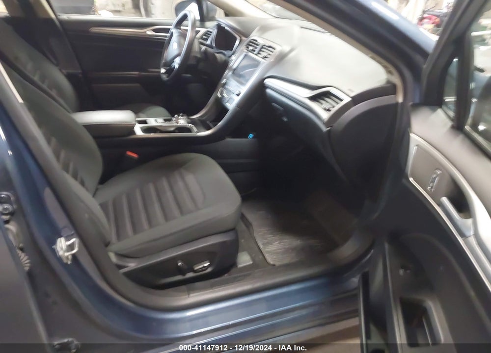 2019 FORD FUSION SE VIN: 3FA6P0T93KR152072