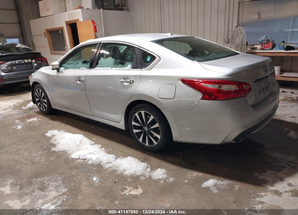 2017 NISSAN ALTIMA VIN: 1N4AL3AP6HC170632