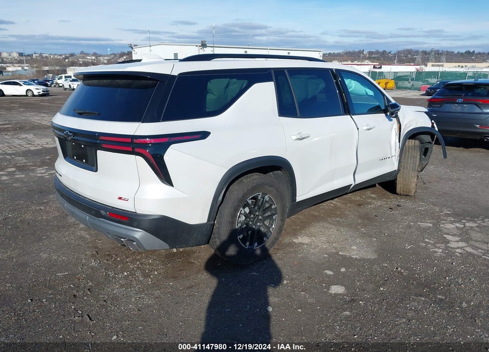 2024 CHEVROLET TRAVERSE AWD Z71 VIN: 1GNEVJKS7RJ205065