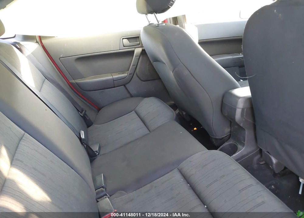 2010 FORD FOCUS SE VIN: 1FAHP3FN7AW159220