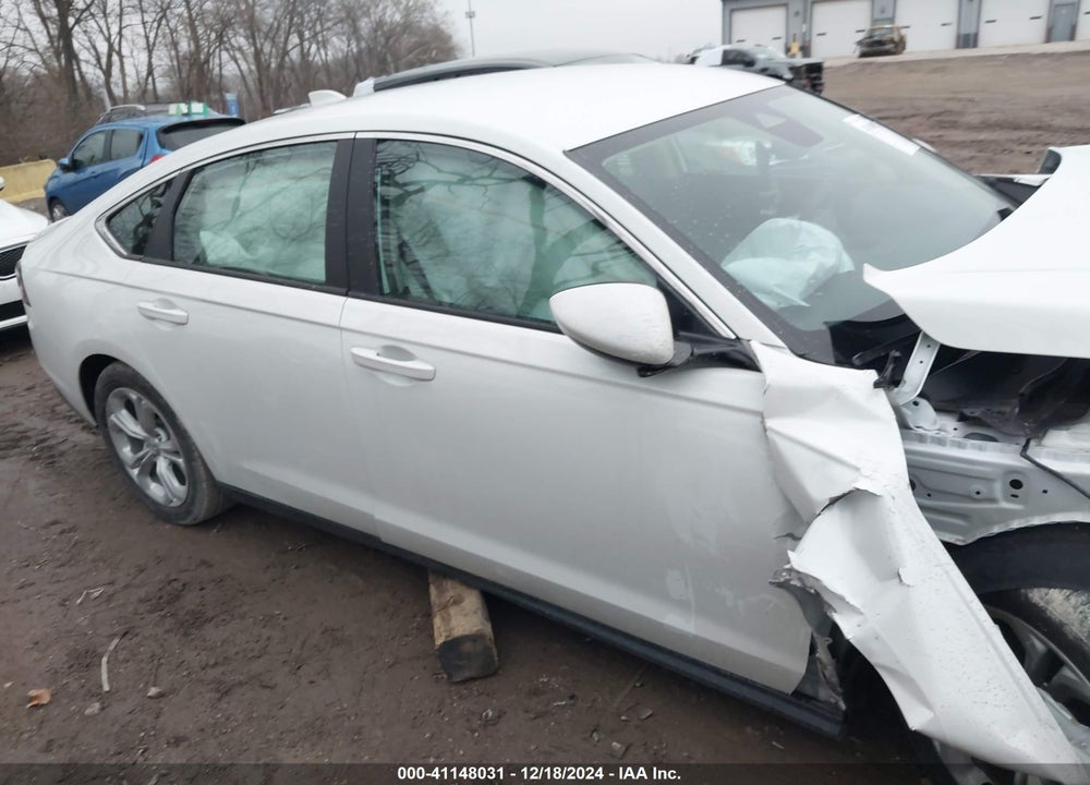 2024 HONDA ACCORD LX VIN: 1HGCY1F22RA067289