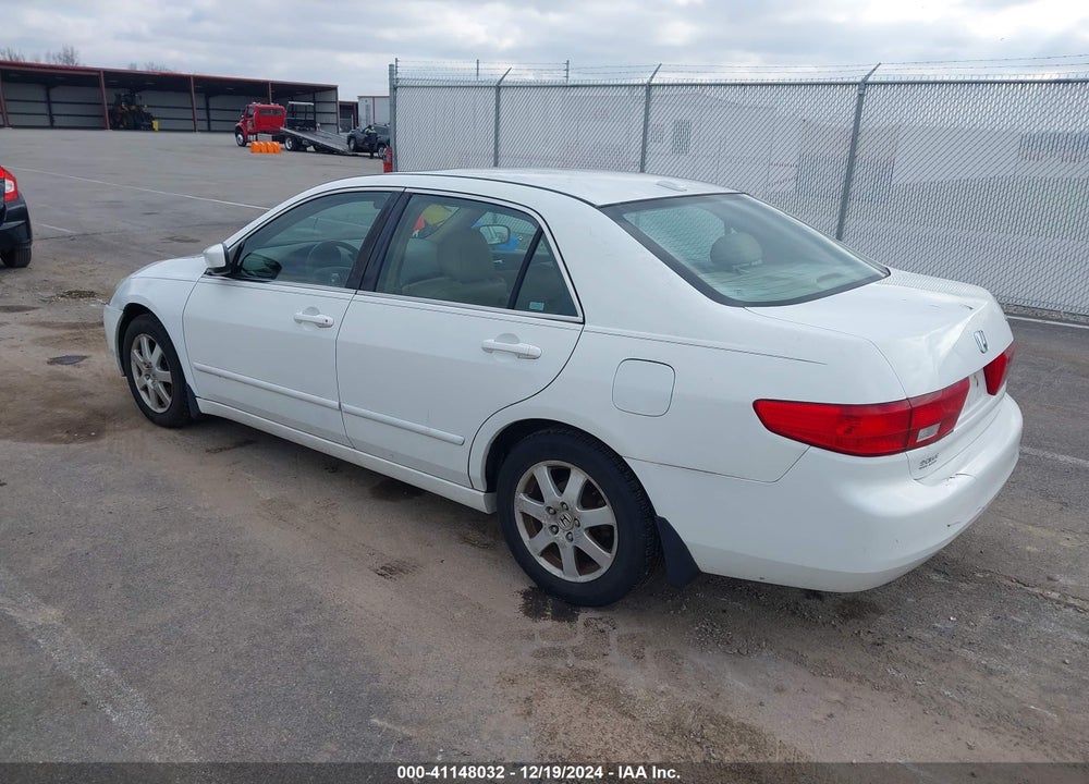 2005 HONDA ACCORD 3.0 EX VIN: 1HGCM66515A008215