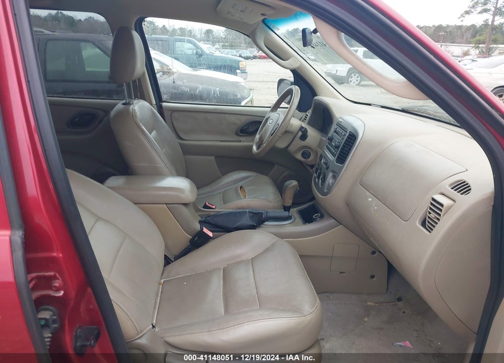 2005 FORD ESCAPE XLT VIN: 1FMYU03135KA28474