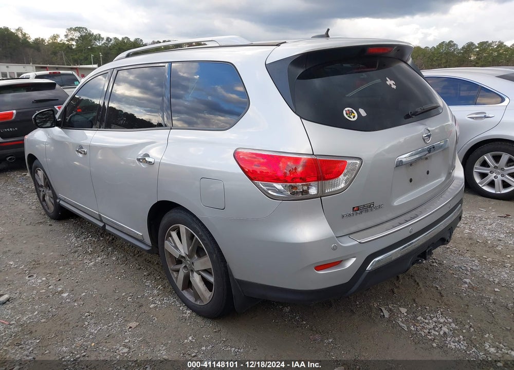 2015 NISSAN PATHFINDER PLATINUM VIN: 5N1AR2MN9FC667048