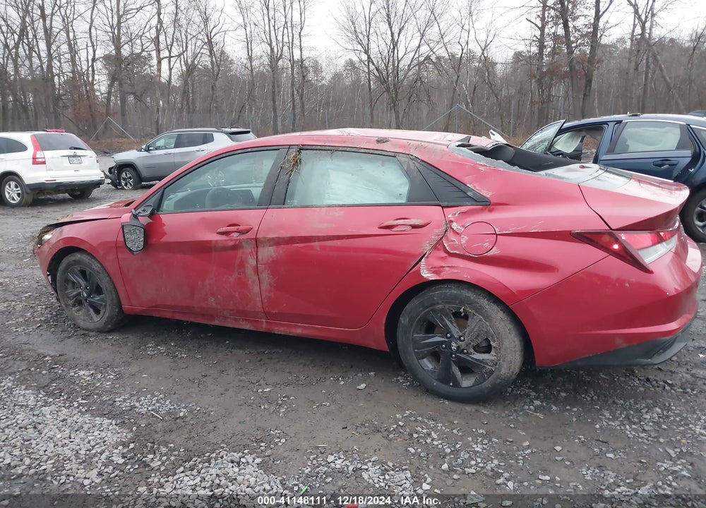 2021 HYUNDAI ELANTRA VIN: 5NPLM4AG7MH035230