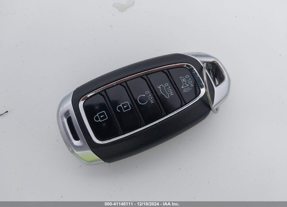 2021 HYUNDAI ELANTRA VIN: 5NPLM4AG7MH035230
