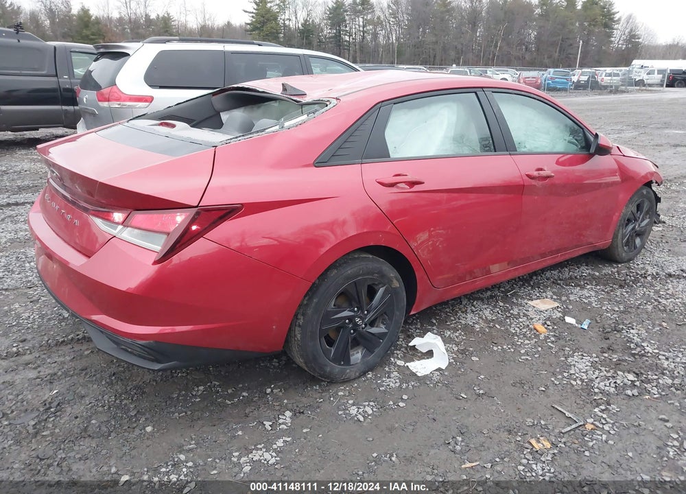 2021 HYUNDAI ELANTRA VIN: 5NPLM4AG7MH035230