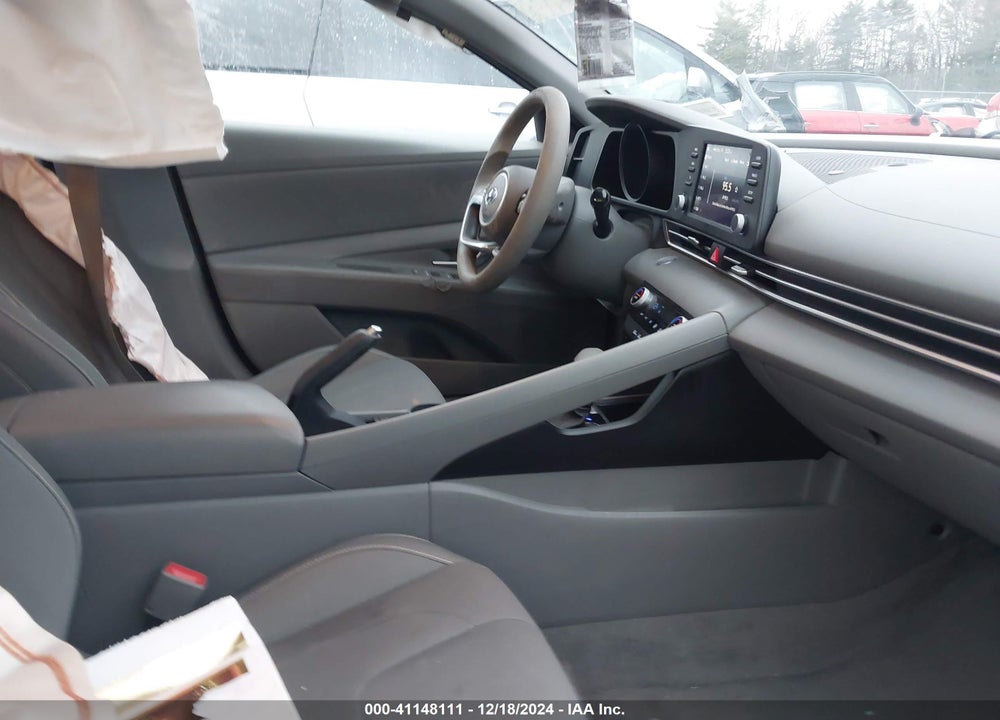 2021 HYUNDAI ELANTRA VIN: 5NPLM4AG7MH035230