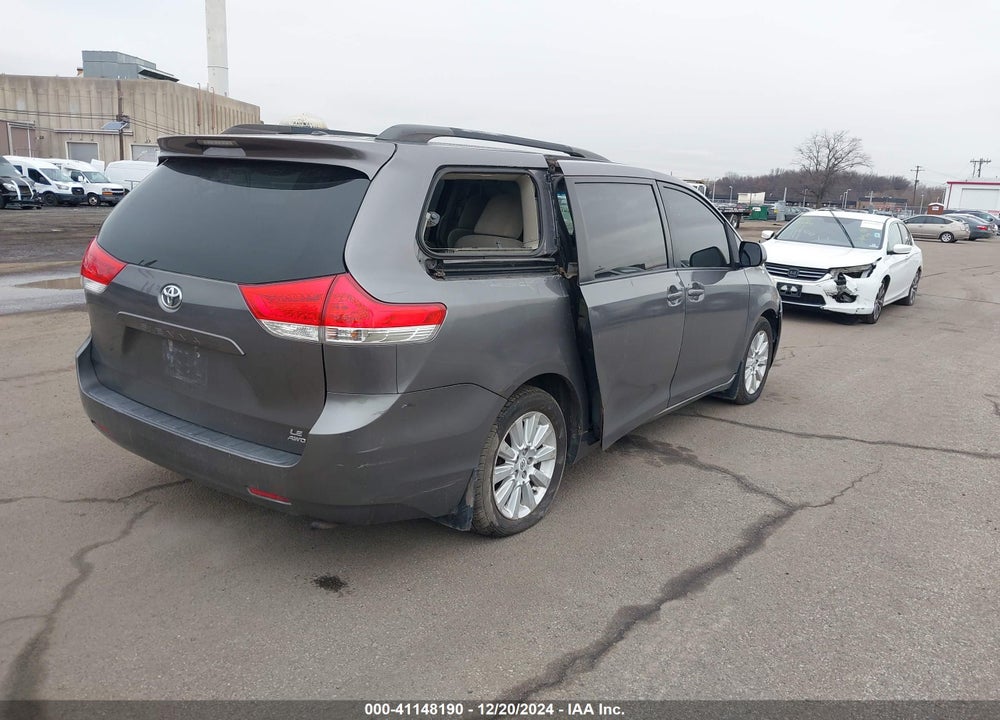 2011 TOYOTA SIENNA LE VIN: 5TDJK3DC1BS016258