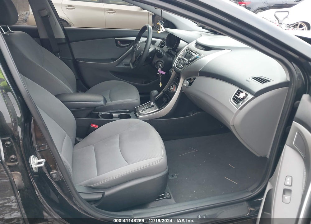 2013 HYUNDAI ELANTRA VIN: 5NPDH4AE8DH233001